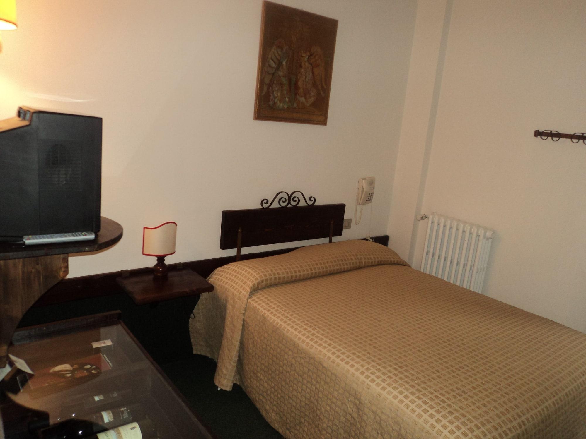 Hotel Gio Wine E Jazz Area Перуджа Экстерьер фото