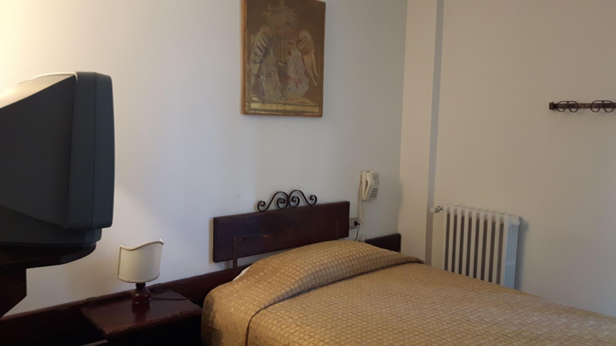 Hotel Gio Wine E Jazz Area Перуджа Экстерьер фото