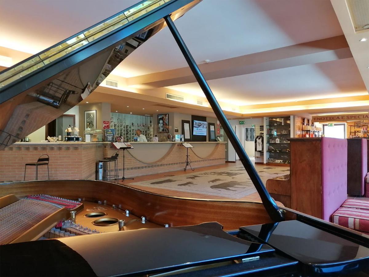 Hotel Gio Wine E Jazz Area Перуджа Экстерьер фото